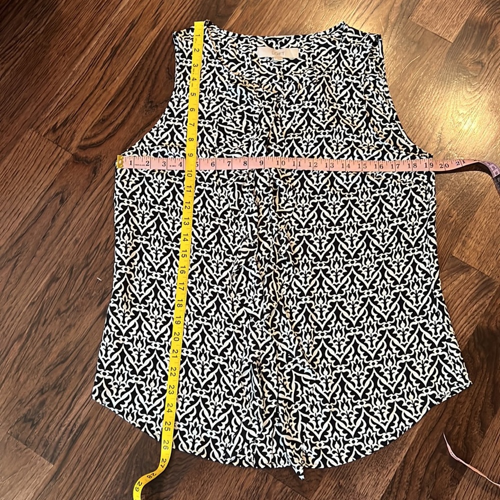 Loft Sleeveless Subtle Ruffle Front Button Up Blo… - image 8